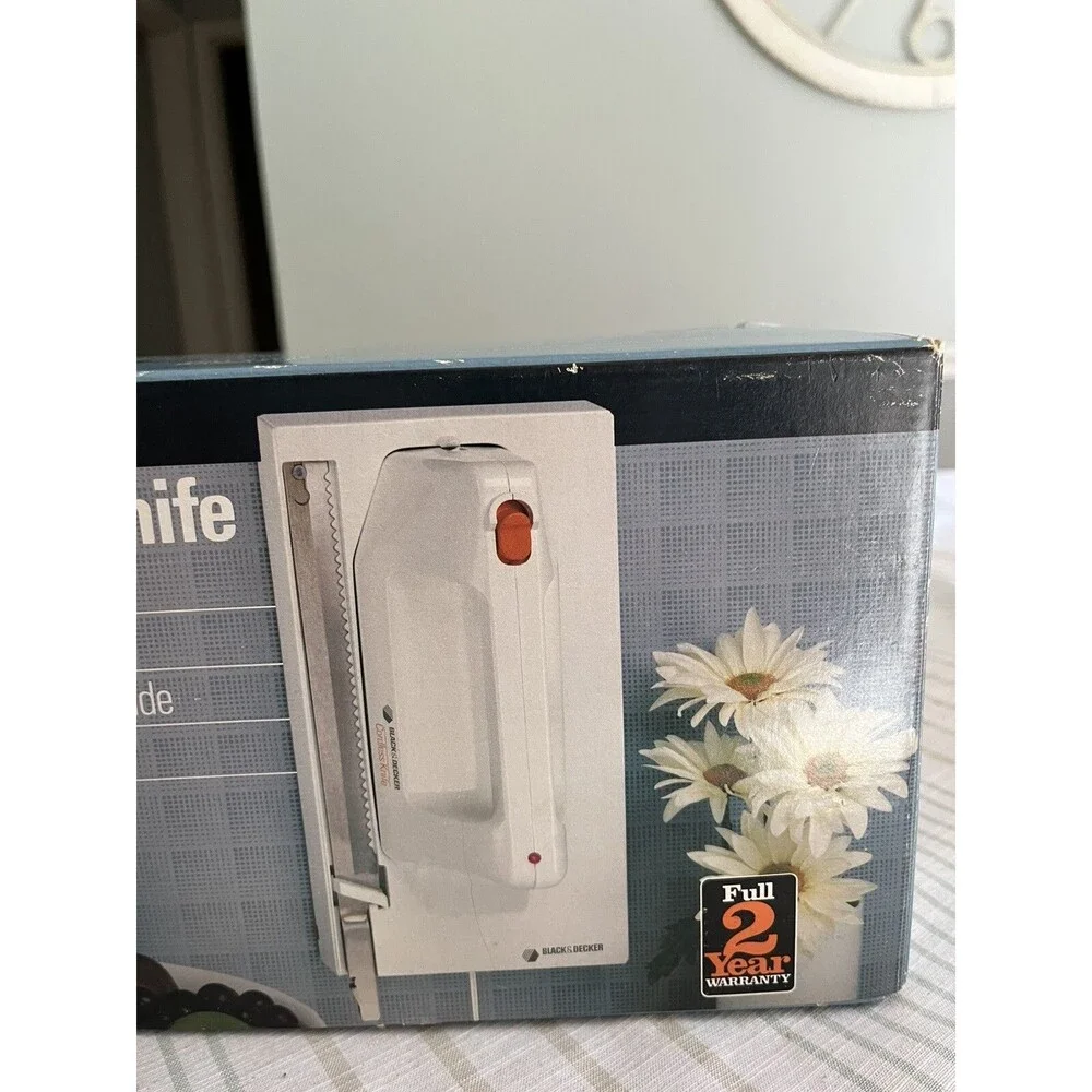 Black Decker 9” Cordless Knife White Wall Mount Space Saver KEK150 ~ NIB